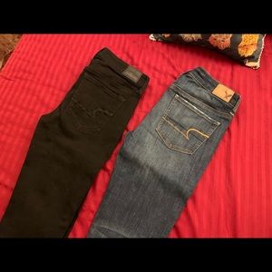 2 pairs of American Eagle skinny jeans size 8 long